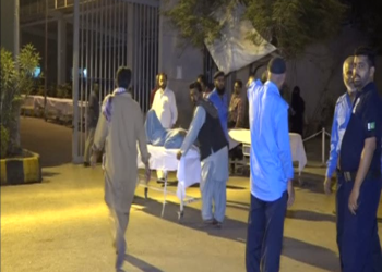 کراچۍ کې چاودنې ۱۰ تنو ته مرګ ژوبله واړوله