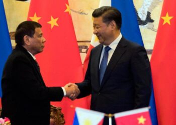 د چین ولسمشر ۱۳ کلونه وروسته فلپین ته ولاړ