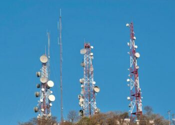 هلمند: په نوزاد او کجکي ولسوالیو کې مخابراتي چوپړتیاوې بیا پيل شوې 