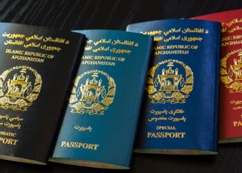 حقاني: کابل کې سر له سبا د پاسپورټونو وېش لړۍ پيل کېږي