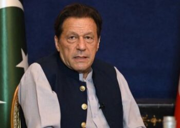 عمران خان: که ا.ا پر رسمیت ونه پېژندل شي افغانان به سخت بشري ناورین سره مخ شي  