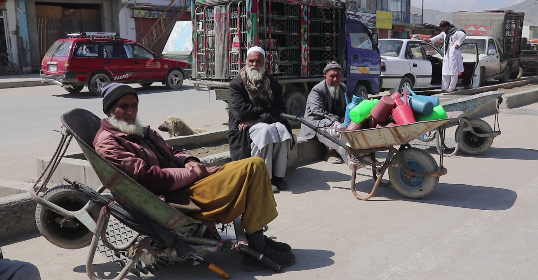 اوچا: ۲۵ میلیونه افغانان په بې وزلۍ کې ژوند کوي 