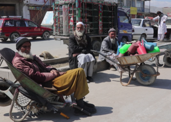 اوچا: ۲۵ میلیونه افغانان په بې وزلۍ کې ژوند کوي 