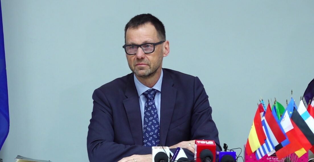 نېکلاسن:  له افغانستان سره د نړيوالو بشري مرستو موخه د اقتصادي بحران مخنيوی دی