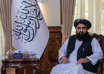  متقي د ملګروملتونو سرمنشي له مرستیال مارټيڼ ګریفیټس سره کتلي