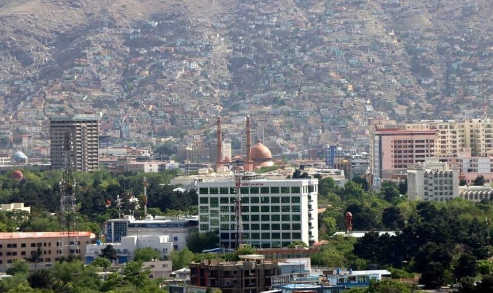 کارپوهان: د ا.ا په رسمیت نه پېژندلو افغانستان له سیاسي او اقتصادي بحران سره مخ کړی