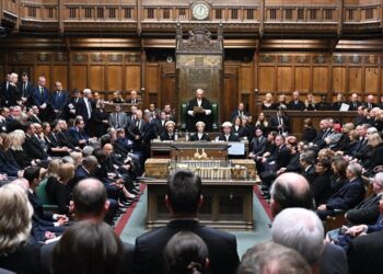 بریټانیا یوځل بیا افغان نجونو ته د زده کړو حق د ورکړې غوښتنه کړې