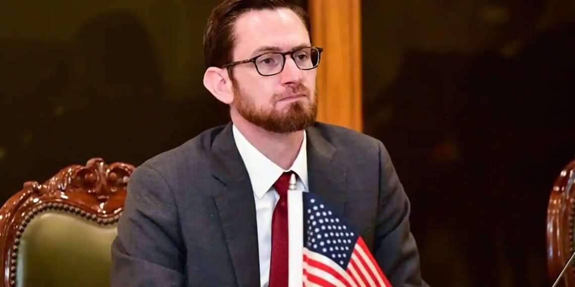 وېسټ: افغانان خپل هېواد کې د جګړې مخالف دي