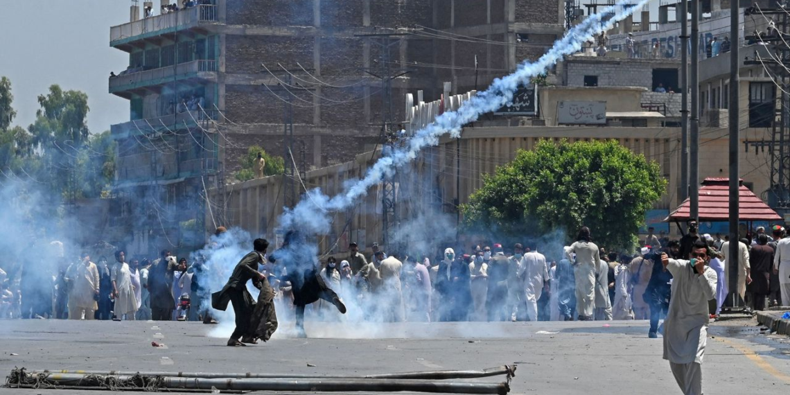 کارپوهان: د پاکستان روان سیاسي کړکیچ هغه ډول چې فکر کیږي پرافغانستان اغیز نه شي لرلی