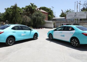 د ښاري ټکسي موټرو لپاره نوی رنګ وټاکل شو