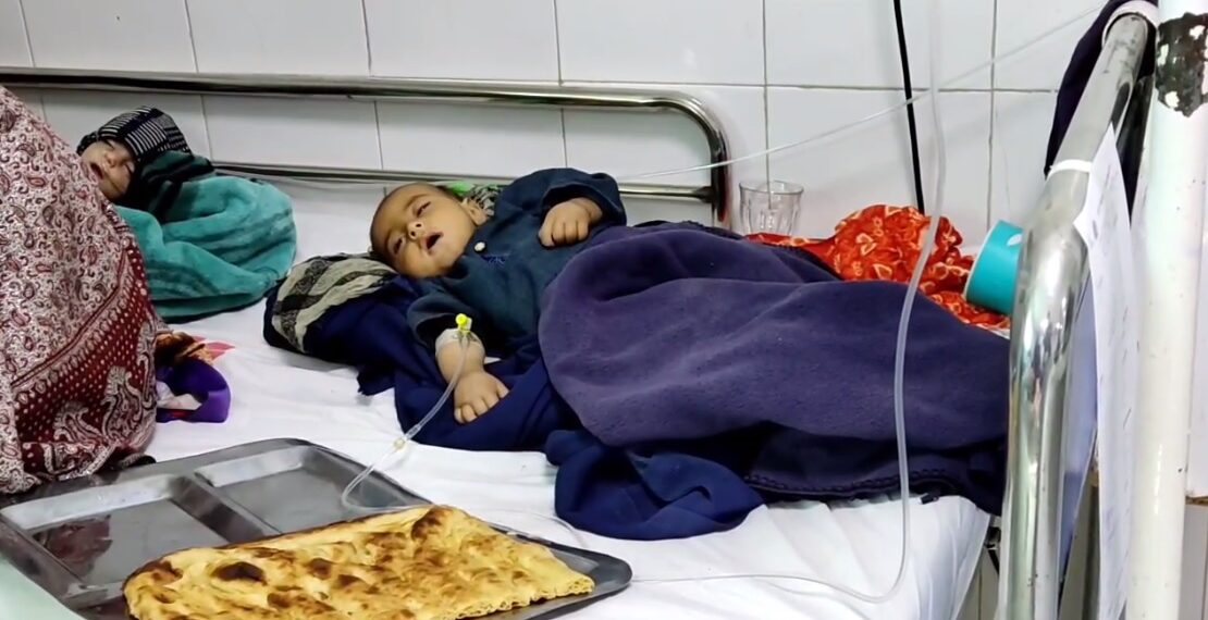 هلمند کې د میاشتې شااوخوا ۱۰ زره پر خوارځواکۍ د اخته ماشومانو درملنه کېږي