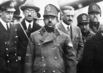 د افغانستان خپلواکۍ ۱۰۴ مه کلیزه ؛ پخوانیو چارواکو او سیاسونو خپلو پیغامونو  کې پر یووالي ټېنګار کړی