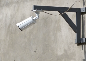 کورنیو چارو وزارت: کابل ښار کې د کمرو لګول یوه امنیتي اړتیا ده