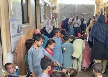 پاکستان کې د افغان کډوالو ځورولو بې رحمانه لړۍ لاهم دوام لري