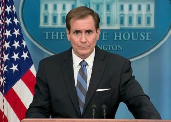 کربي: شمالي کوریا له روسیې سره له زرو زیات په وسله سمبال کانټينرونه مرسته کړې