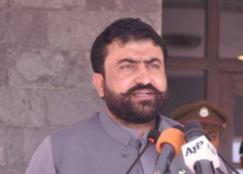 سرفراز بګټي: له پاکستانه د غیر قانوني کډوالو اېستلو پرېکړه کې جوړ جاړی نه کوو