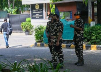 هند کې د افغانستان سفارت خپلې چارې بندې کړې