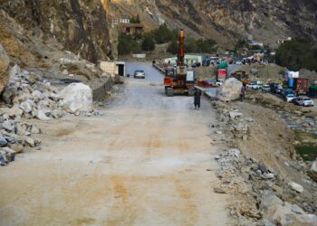  د ټولګټو چارو وزارت: د کابل- جلال اباد لویه لاره بېرته پرانېستل شوه