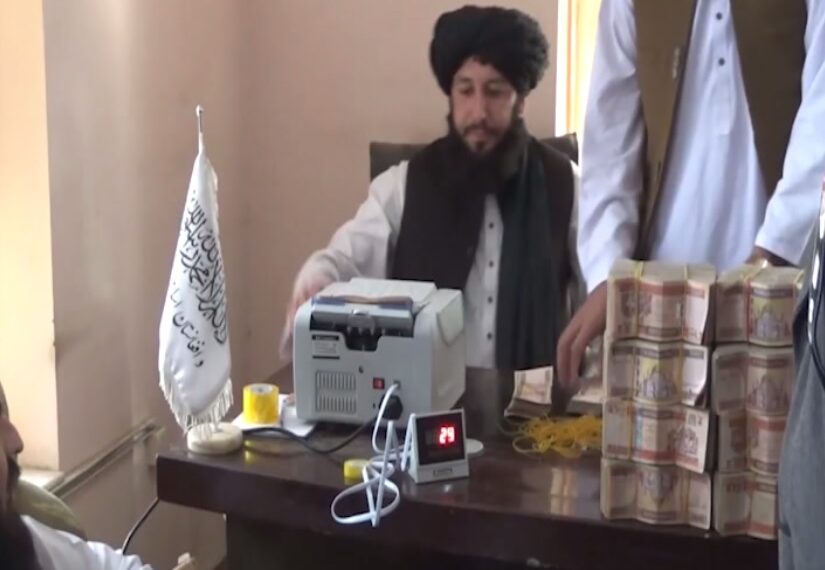  د هرات زلزله ځپلو ته د رسېدنې کمېسیون: ۱۳۰ میلیونه افغانۍ نغدي مرستې راټولې شوي