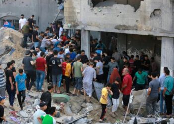 غزه کې پر ښوونځيو د اسرائیلو بریدونو کې لسګونه کسان وژل شوي