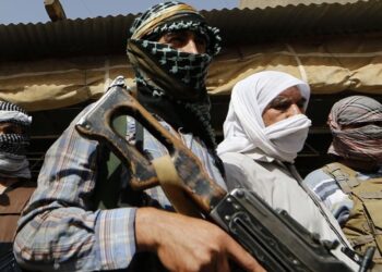 پاکستاني طالبانو د يوې لارې يوه کمربند پروژو کې د ماليې غوښتنه کړې