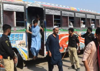 پښتونخوا او پاکستان کې د مېشتو افغانانو نیولو لړۍ چټکه شوې