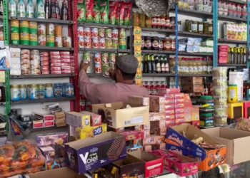 د کندهار اوسېدونکي د خوراکي او غیر خوراکي توکو بیو له لوړوالي شکایت کوي