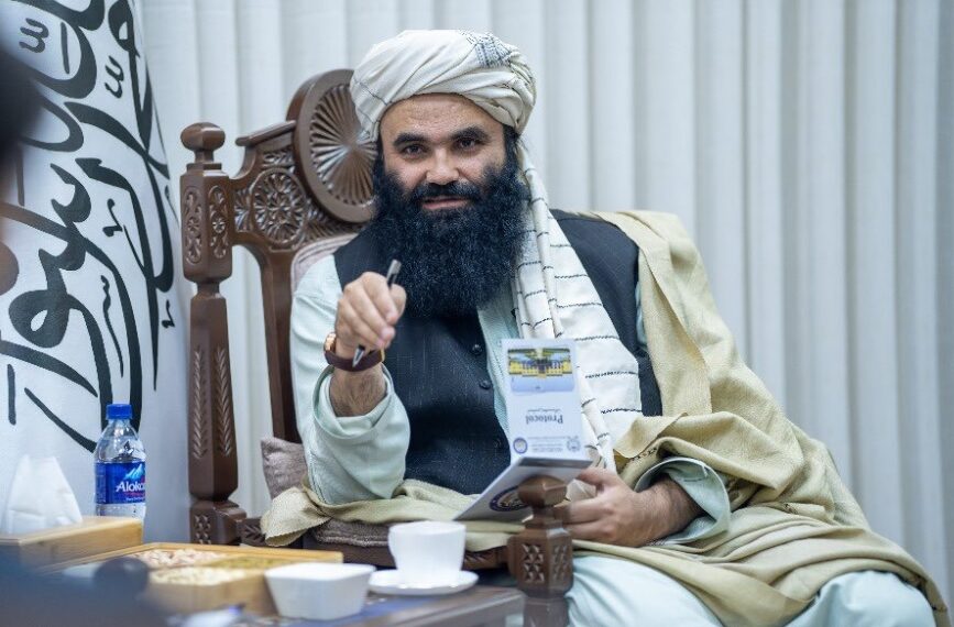 سراج الدین حقاني: افغانستان د سیاسي امنیتي او اقتصادي ثبات لور ته روان دی