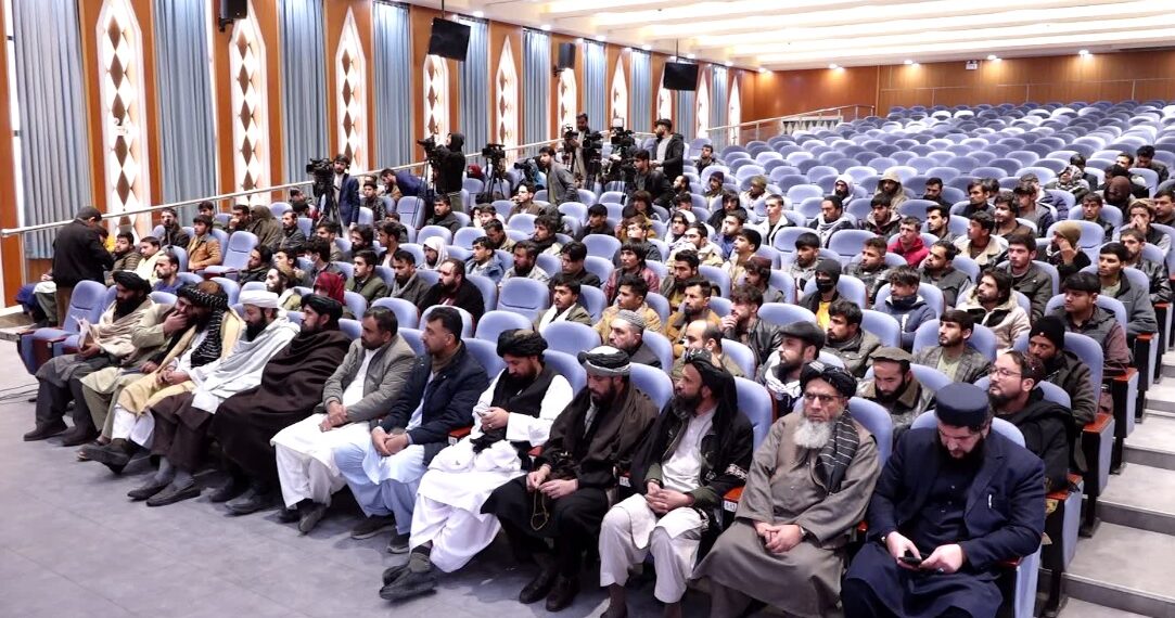 د تخنیکي او مسلکي زده ‌کړو ادارې څلورو ولایتونو کې څه باندې زرو کسانو ته حرفوي زده‌کړې پیل کړې