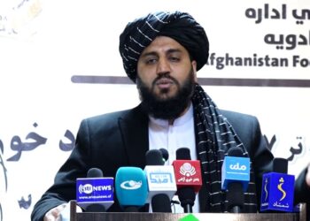 عبدالباري‌عمر: هېواد ته د بې کیفیته درملو واردولو ۸۰ سلنه مخه نیول شوې