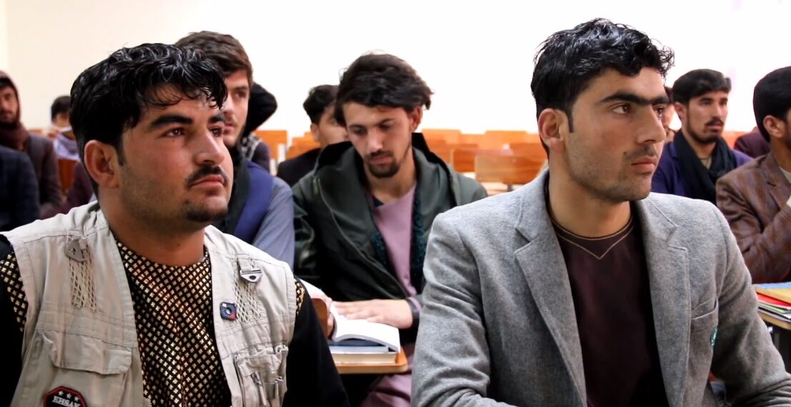 ژورنالیزم پوهنځي زده کړیالان: له حکومته غواړو د رسنیو لپاره ځانګړې تګلاره چمتو کړي