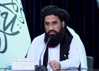 شهامت: د مشرتابه له حکم وروسته به زرګونو نجونو ته د نیمه لوړو زده کړو زمینه برابره کړو