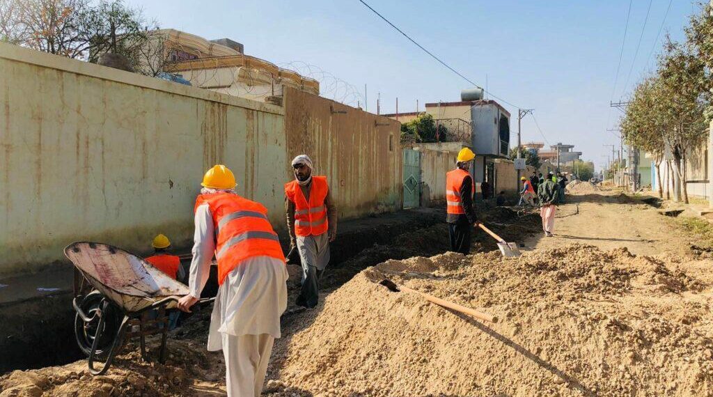 د ملي تدارکاتو کمېسیون بېلابېلو سکټورونو کې لسګونه پروژې منظورې کړې