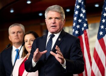 له افغانستانه د امریکا وتلو قضیې څېړلو د بایډن اداره اندېښمنه کړې