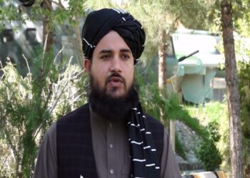 د کډوالو ستونزو ته د رسېدو لپاره کابل له اسلام‌اباد سره د ګډ کمېسيون جوړولو وړانديز کړی