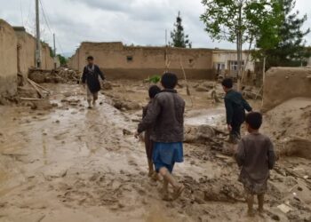 هېواد کې مرګوني سېلابونه؛ چارواکو، سیاسیونو او نړیوالو له سېلاب ځپلو سره خواخوږي ښودلې