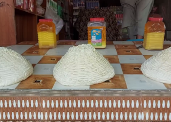 ننګرهار کې د پنېر پلورونکي د بازار له نشتوالي شکایت کوي