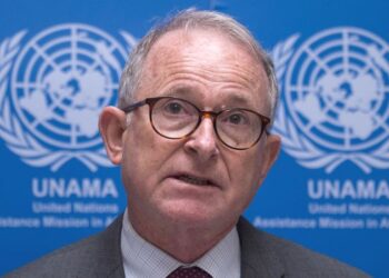 له نړیوالې ټولنې د بېنېټ غوښتنه؛ افغانستان کې د بشري حقونو خوندیتوب ته لومړیتوب ورکړئ