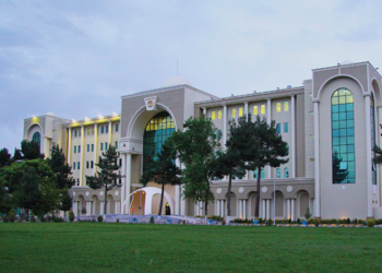 ملي دفاع وزارت: د افغانستان پر حریم هر ډول تېری بې ځوابه نه پاتې کېږي