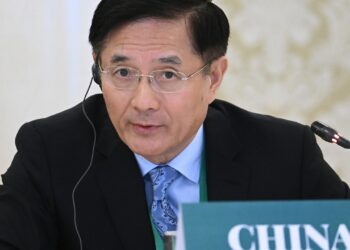 یوشیا یونګ: نړیواله ټولنه دې د افغانستان چارو کې له لاسوهنې ډډه وکړي