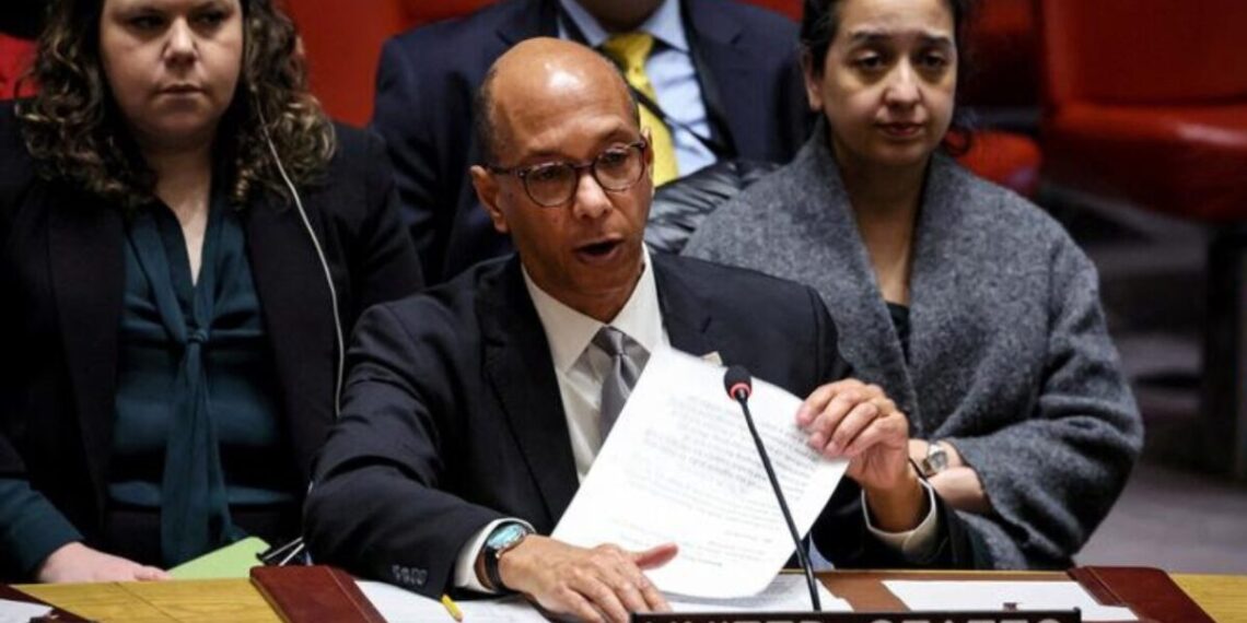 رابرټ ووډ: نړیواله ټولنه باید د افغانانو ترڅنګ ودرېږي