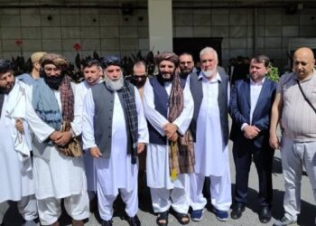 د نورالدین عزیزي پر مشرۍ د دولتي او خصوصي سکتور ګډ پلاوی ازبکستان ته تللی