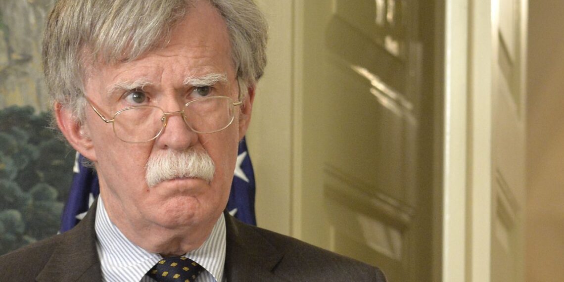 بولټن: د افغانستان کړکېچ هواري لپاره باید سرپرست حکومت بې واکه شي