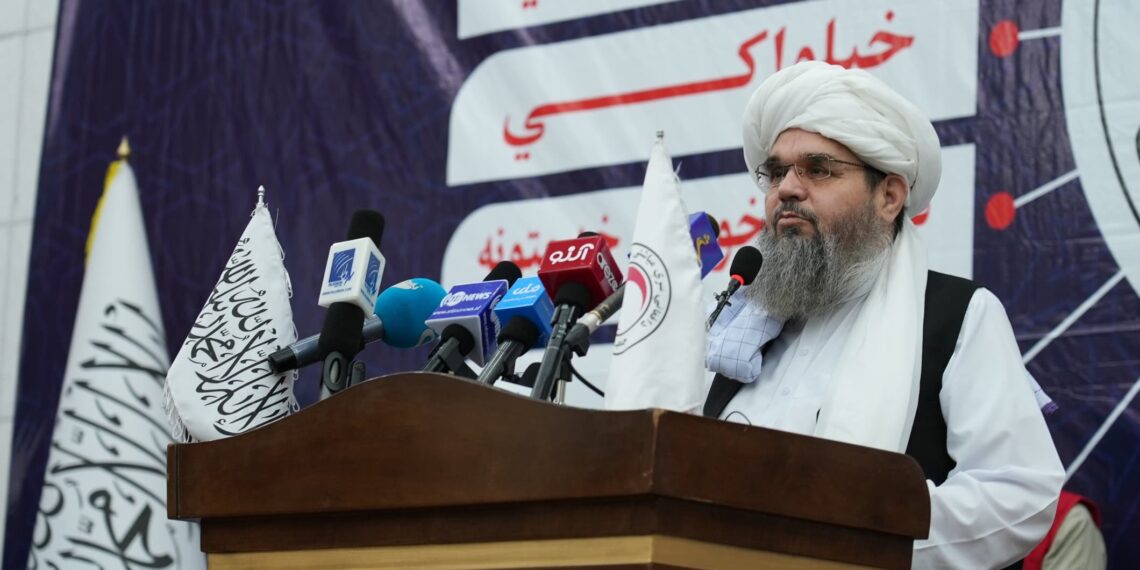 د افغاني سرې مياشتې نوی سرپرست د مسلکي کسانو پر ګومارلو ټينګار کوي