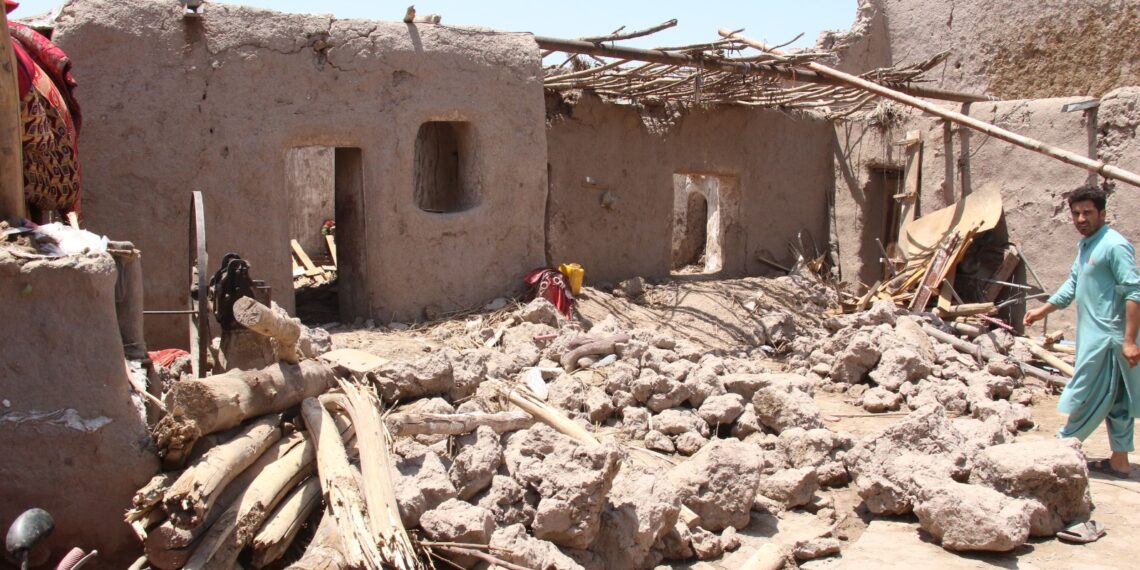 ننګرهار کې ورښتونه او توپانونه؛ د مړو شویو کسانو شمېر ۴۷ ته لوړ شو