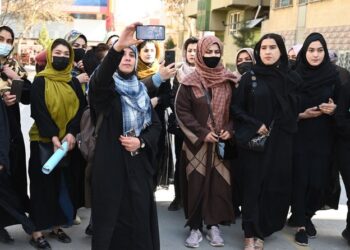 د م.م ښځو څانګه: د سرپرست حکومت له لوري وضع شويو بنديزونو ښځو ته زيان رسولی