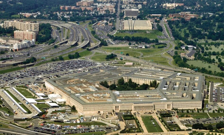 پنټاګون: د افغانستان هوايي حریم نقض د سرپرست حکومت ستونزه ده