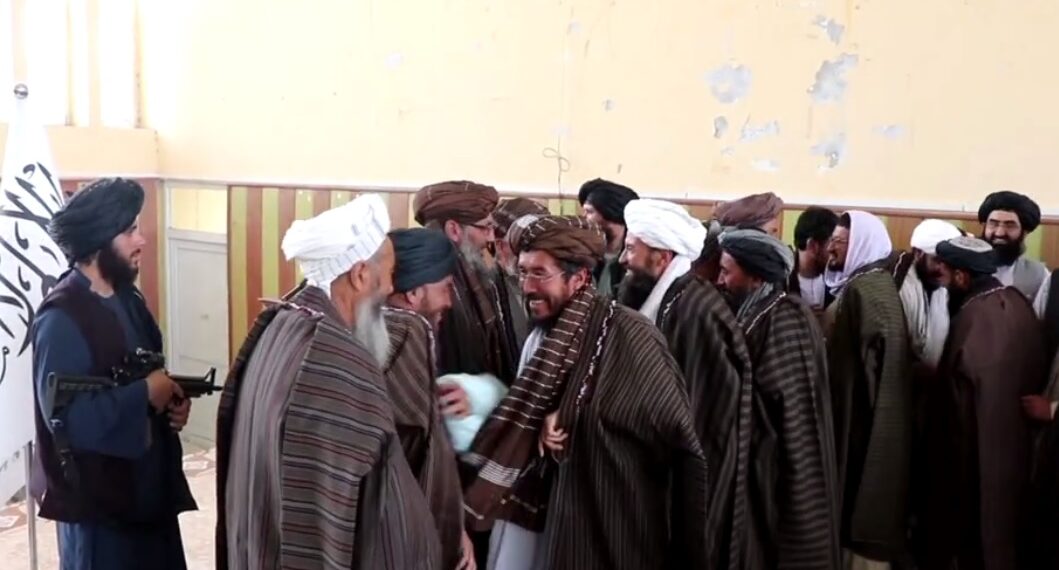 غور کې د دوو قومونو ترمنځ ۱۰۴ کلنه دوښمني پر دوستۍ بدله شوه