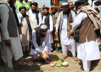  لغمان کې  د شاهي کانال لومړي فاز جوړولو چارې پیل شوې