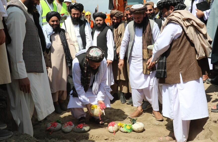  لغمان کې  د شاهي کانال لومړي فاز جوړولو چارې پیل شوې